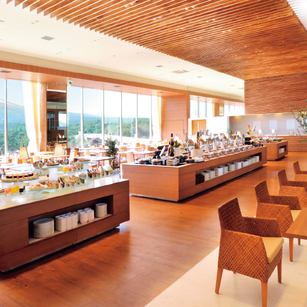 3/1(日)出発【山梨:甲府の旅】「フジヤマテラス」自慢のランチブッフェと梅の名所「不老園」で春の訪れを感じる旅